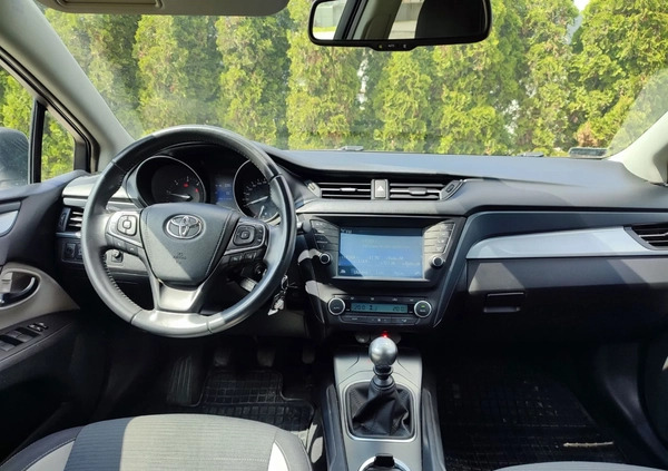 Toyota Avensis cena 39900 przebieg: 282500, rok produkcji 2015 z Pińczów małe 16